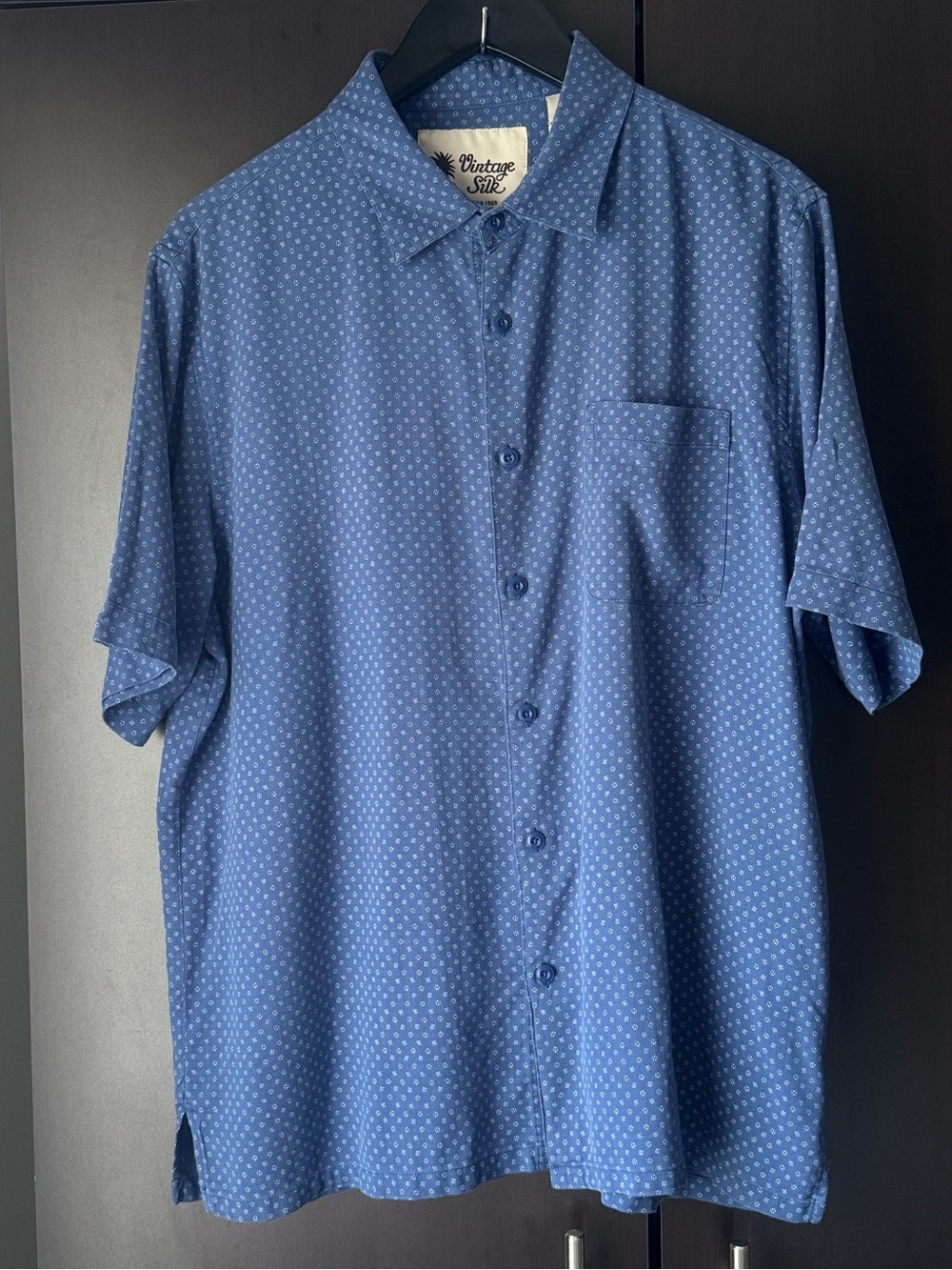 Vintage Silk Circa 1969 Men's XL Blue Geometric 100% Silk Shirt